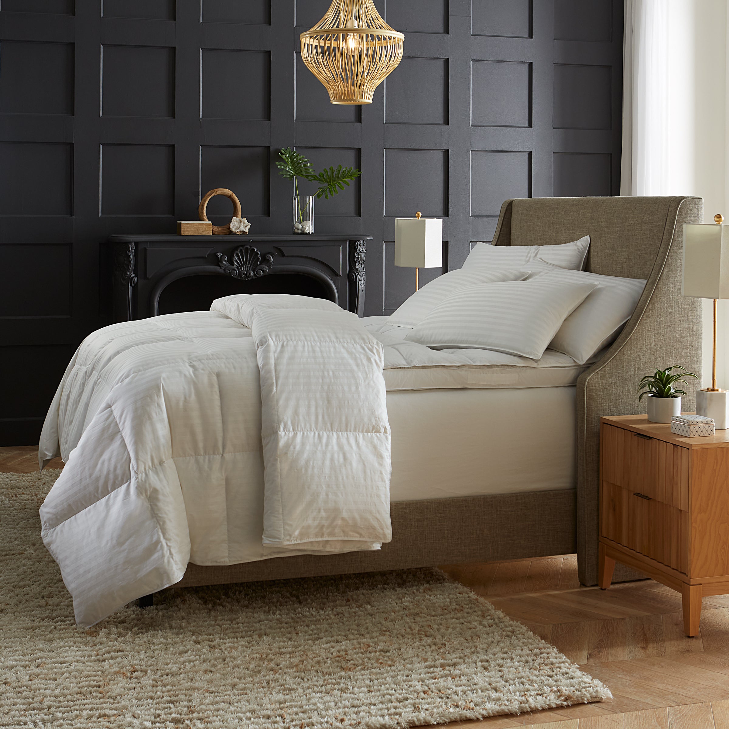European White Goose Down Boutique Comforter