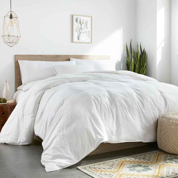 DOWNLITE World’s Biggest Comforter, All Season Down Alternative